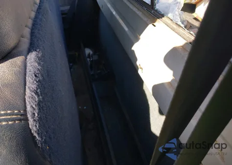 1993 Chevrolet Gmt-400 C1500 z USA, uszkodzony, nr VIN 1GCEC14K4PZ150181